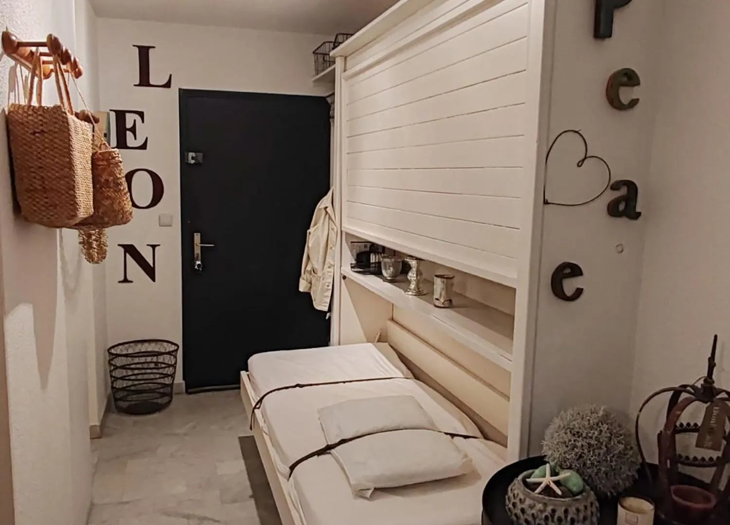 Apartment Studio De Charme Avec Piscine Et Belle Vue Mer Bandol