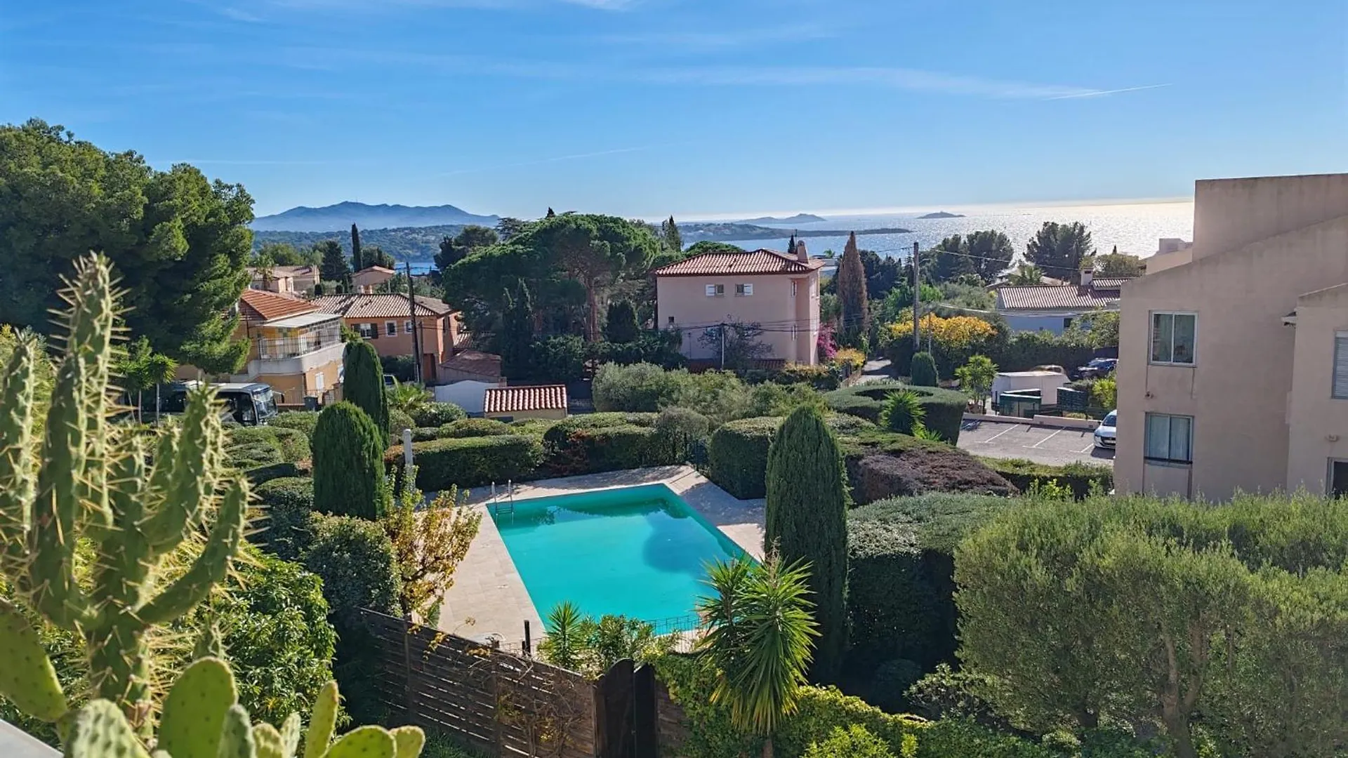Studio De Charme Avec Piscine Et Belle Vue Mer Bandol 0*,  France
